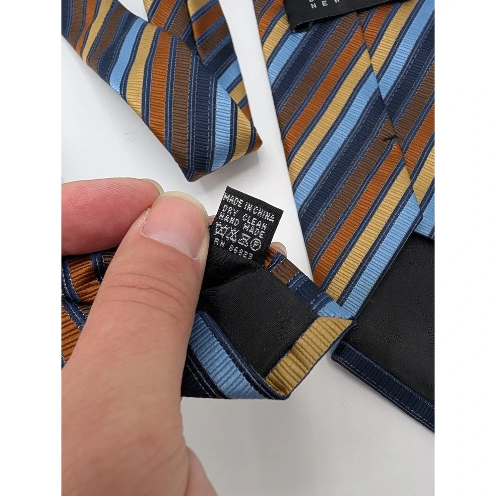Bergamo New York Men's Necktie Tie Polyester Jacquard Stripe Fitted 58